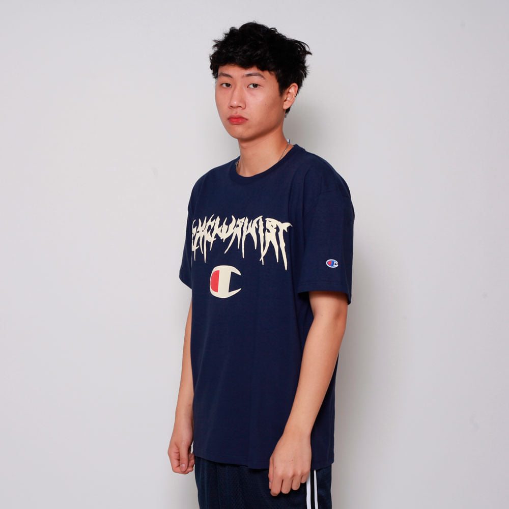 CAMISETA CHAMPION X EXCLUSIVIST NAVY – Chloro Sneakers