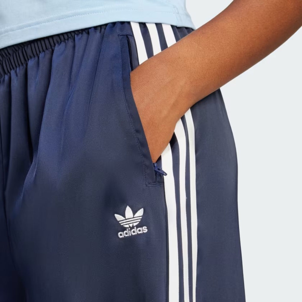 CALCA ADIDAS SATIN WL JD0881 – Chloro Sneakers